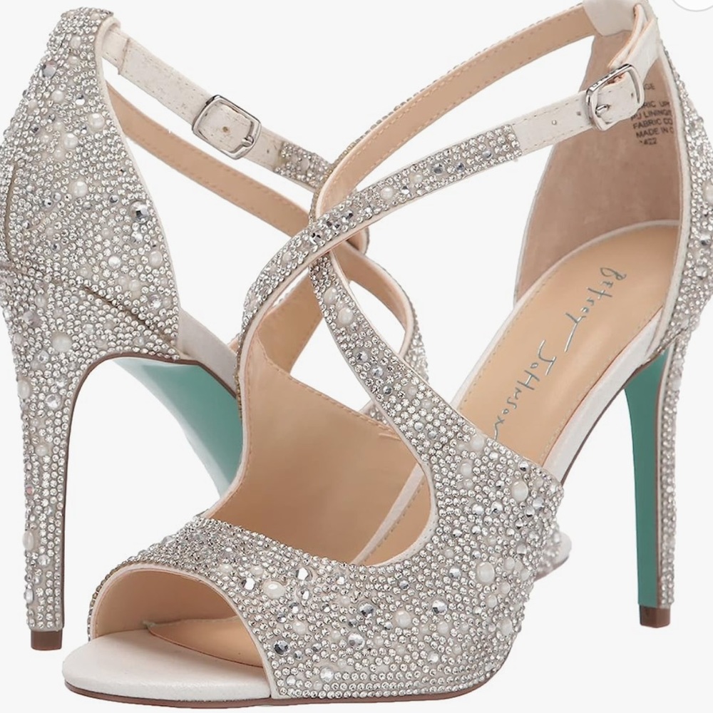 Betsy Johnson - image 1